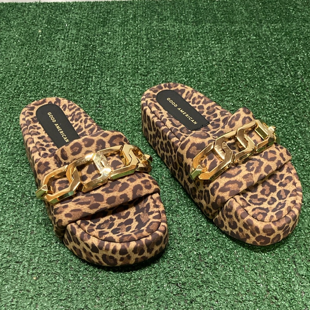 Good American Leopard Print Platform Slide Sandals with Gold Chain